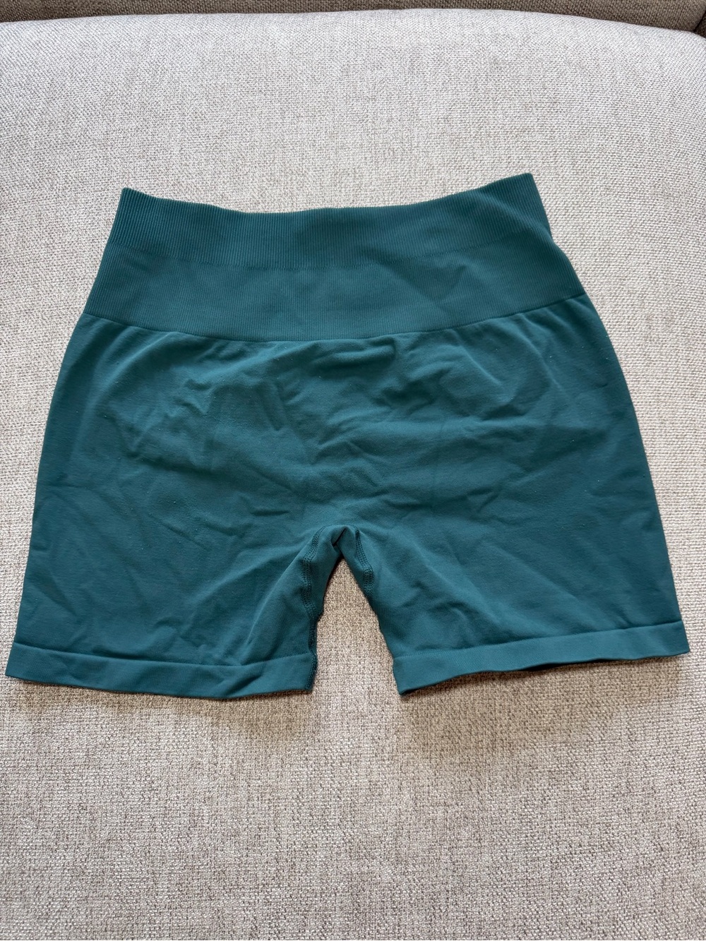 AUROLA Seamless Scrunch Biker/Yoga Shorts Women’s Medium